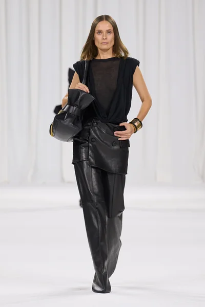Look 9